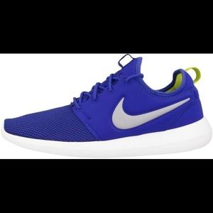 Men’s Nike Roshe Sneakers